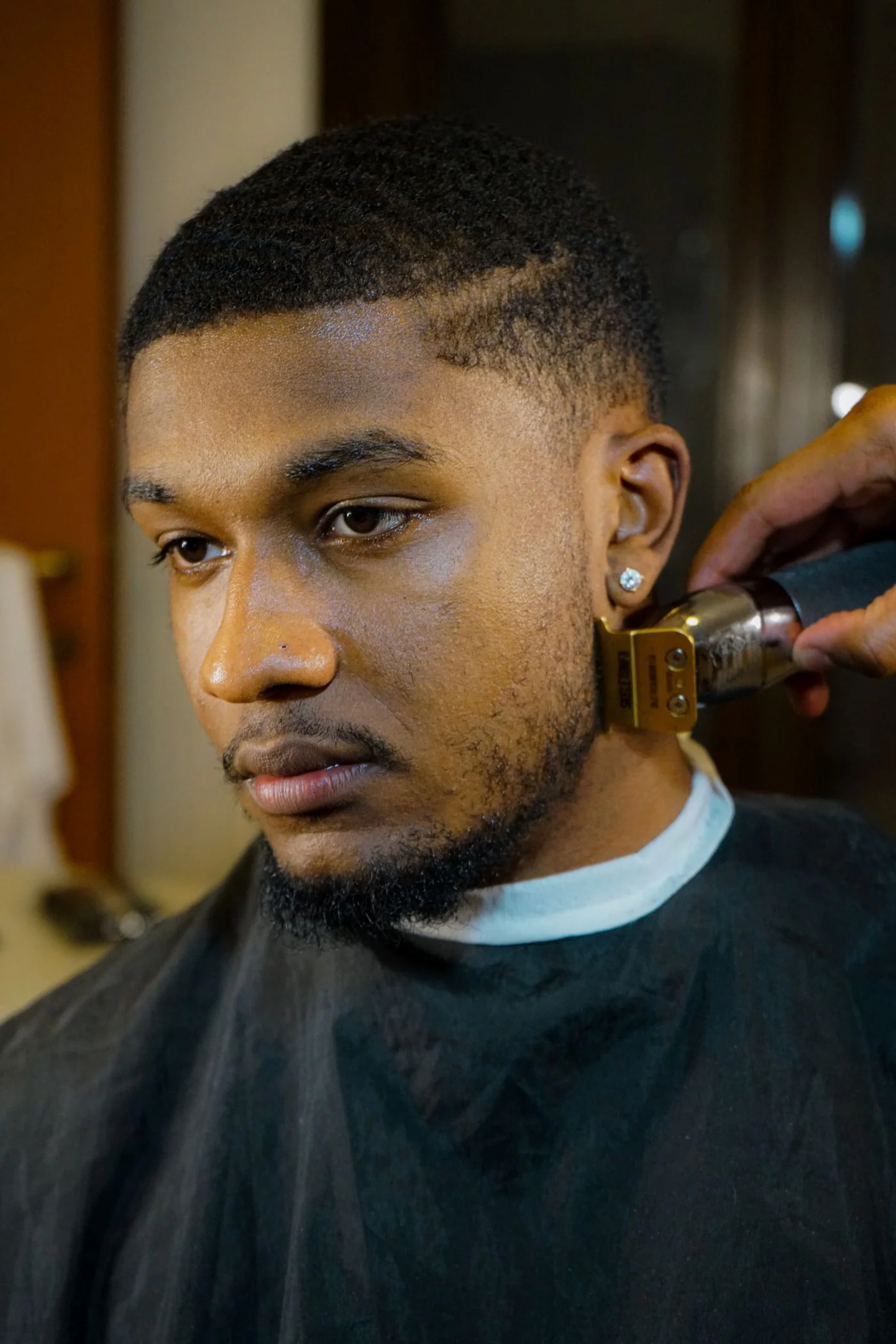 Beard grooming in the chair
